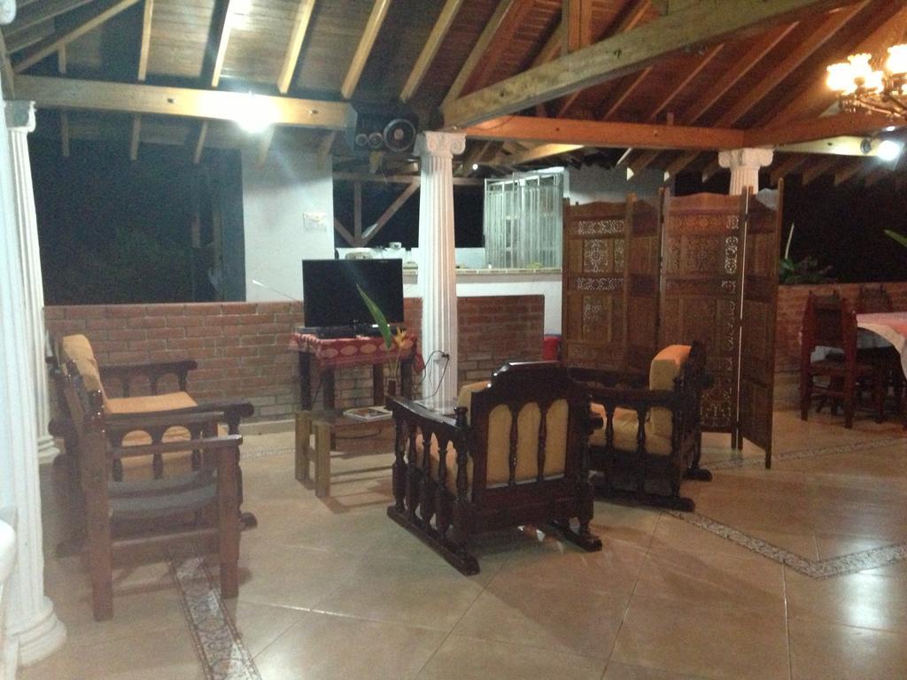 Hotel La Coqueta Montenegro Bagian luar foto